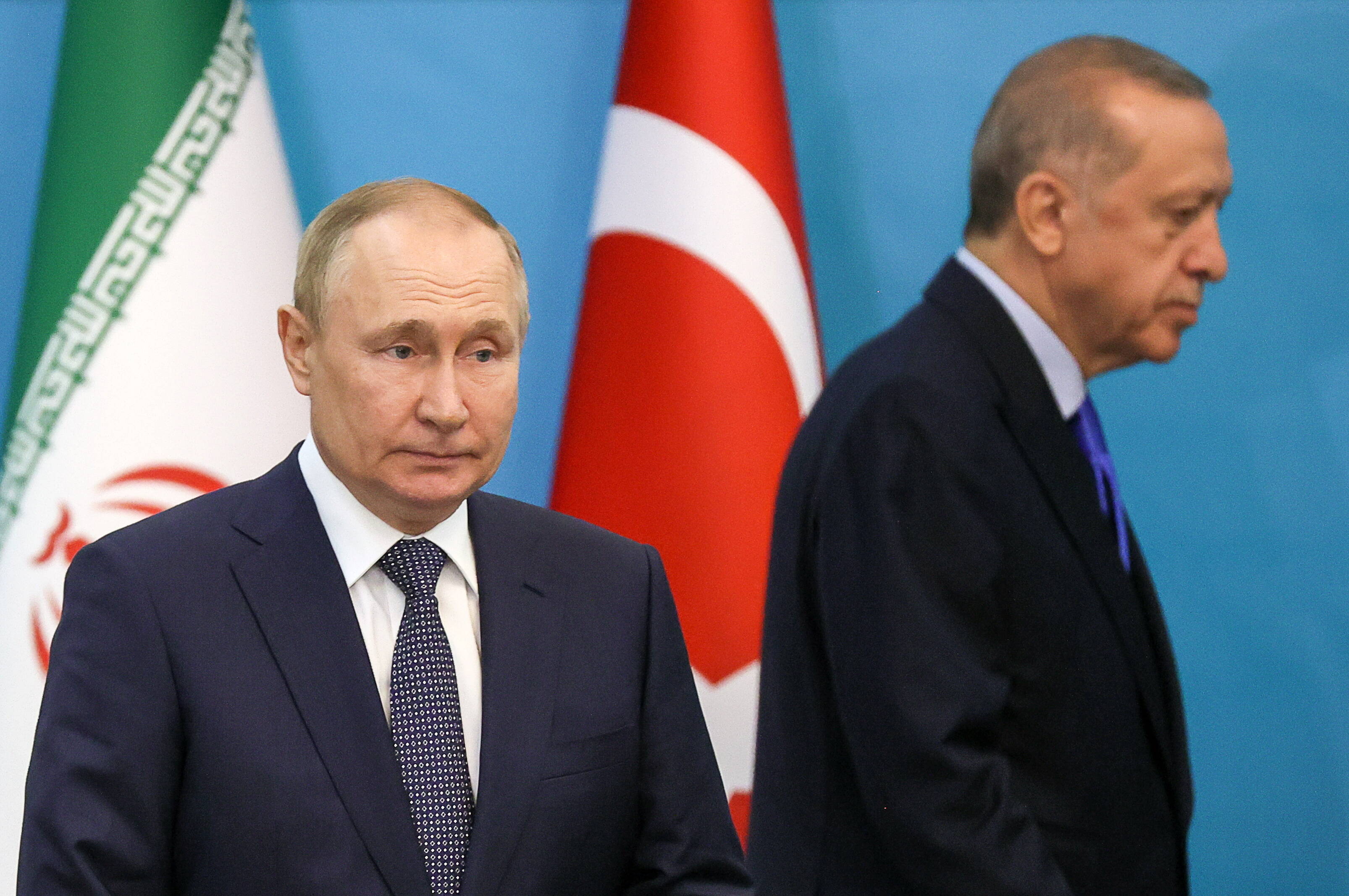 Erdogans Pakt mit dem Teufel! Er braucht Putins Hilfe für die Wiederwahl - was gibt er Putin dafür?!