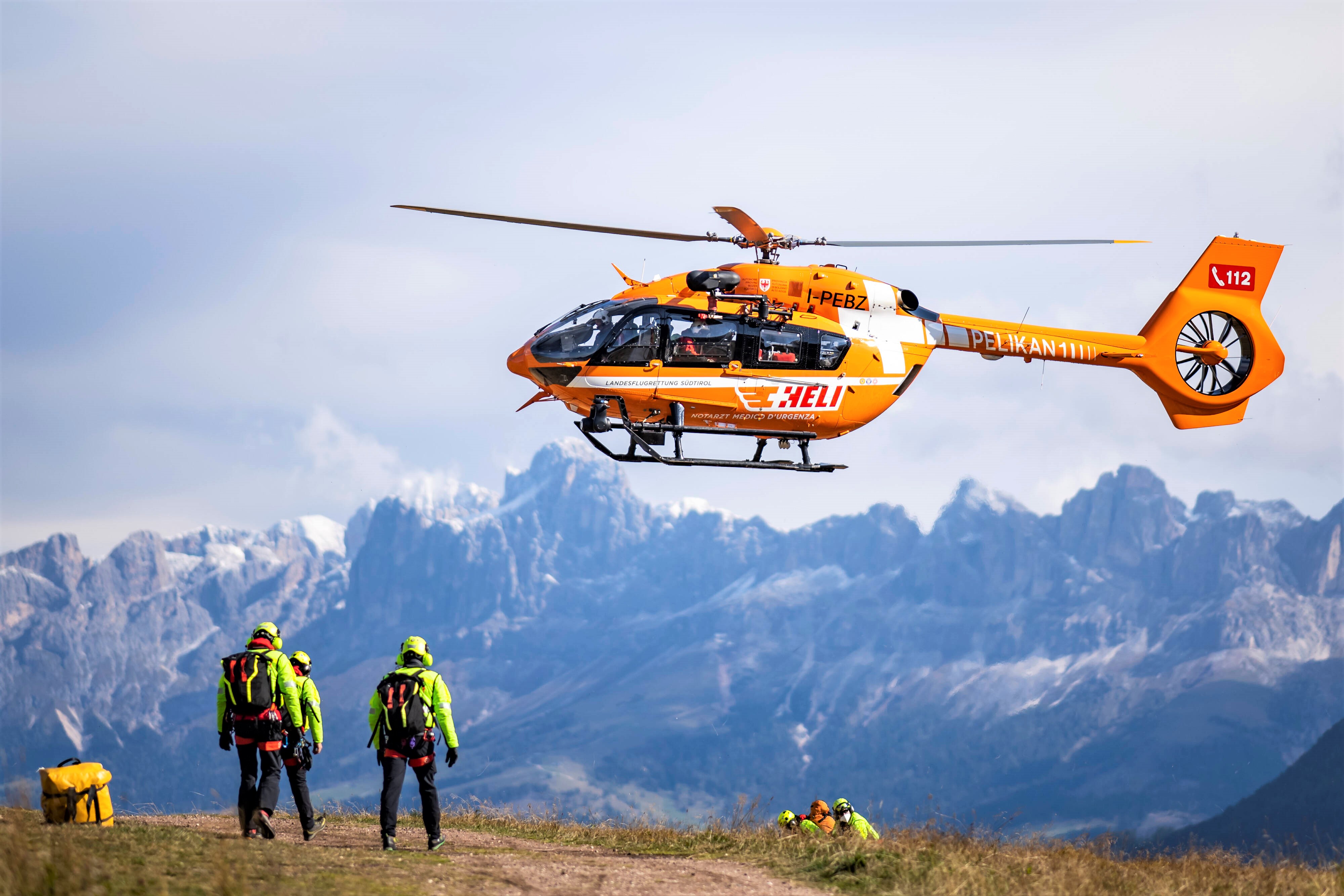 Bayern - Wanderer stürzt 150 Meter in den Tod, Bergführer versuchen alles - aber er hatte keine Chance