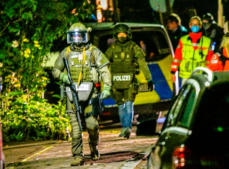 Schüsse im Supermarkt! Polizei umstellt Filiale - was ist geschehen?