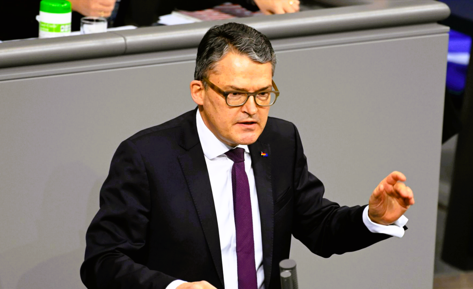"Tragt den Krieg nach Russland"! CDU-Politiker macht unglaubliche Aussage - wird Deutschland Kriegsziel?