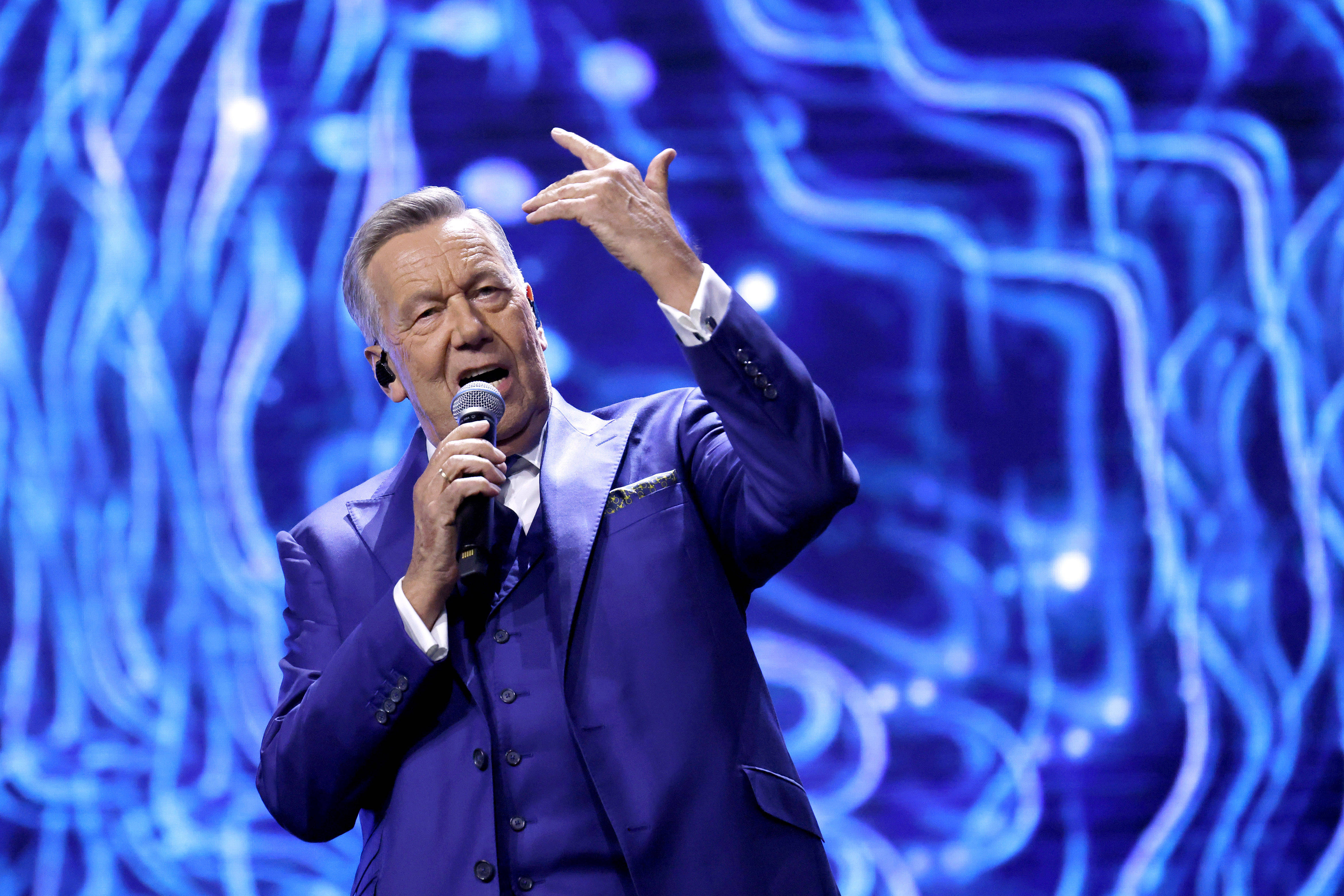 Roland Kaiser packt alles ein: Arena-Tour, neues Album und ein Kinofilm – bald gibt's Tickets!
