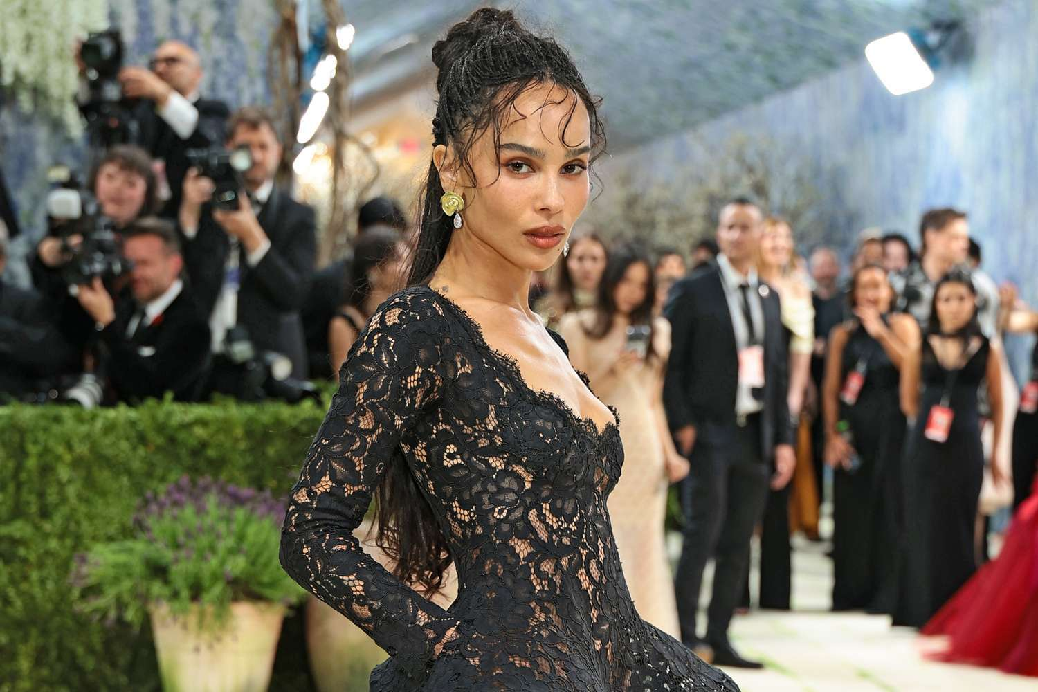 Zoë Kravitz Tucks Away Her Engagement Ring at the 2026 Met Gala — What We Spotted
