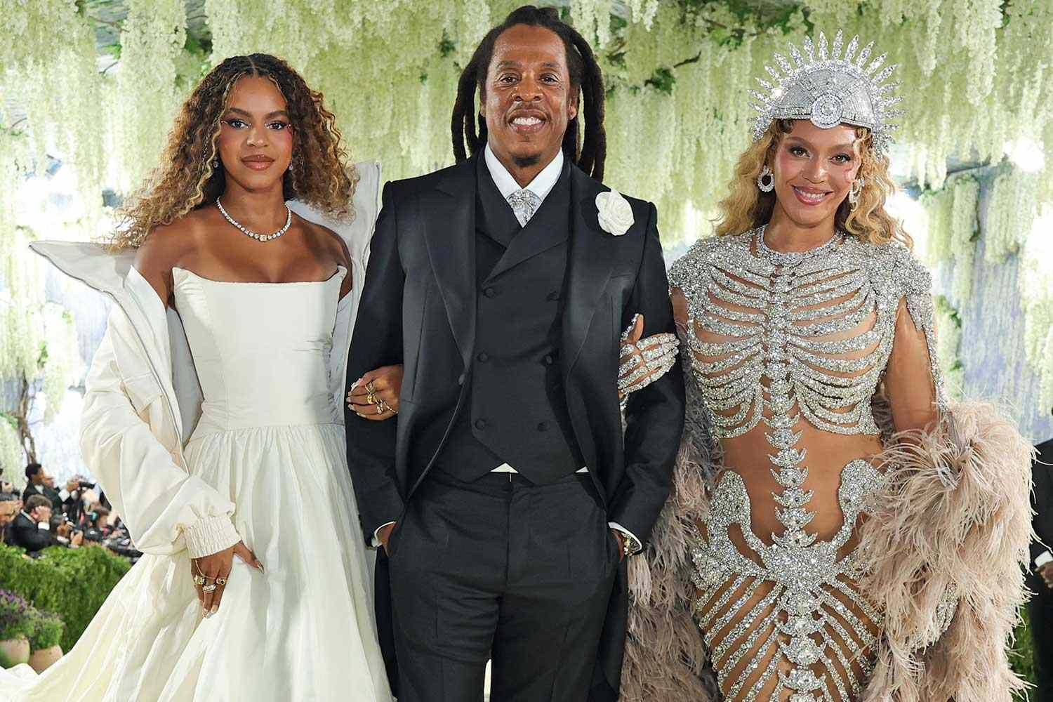 Beyoncé Returns to the Met Gala — and Brings Blue Ivy for a Show-Stopping Debut