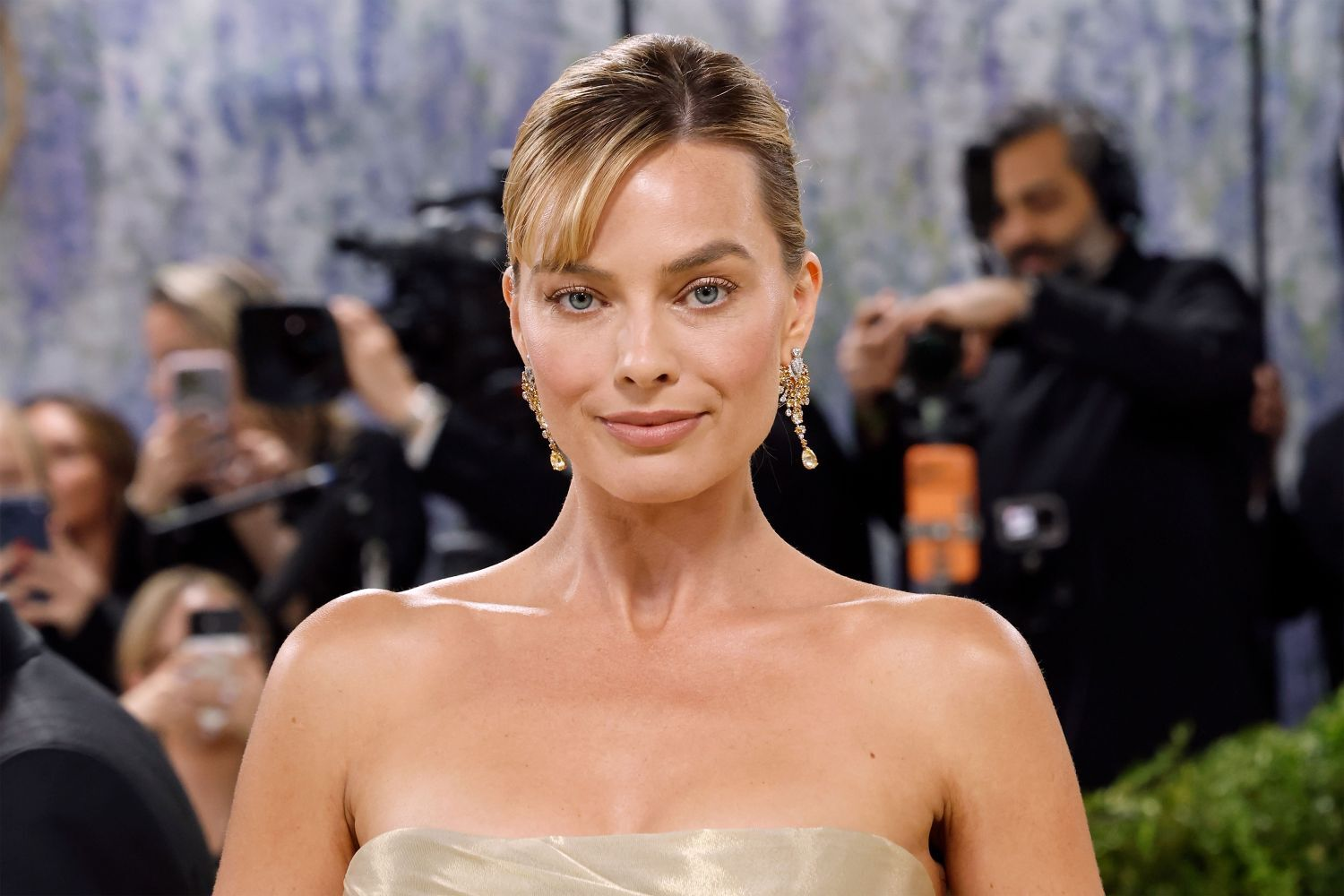 Margot Robbie Ditched Her Met Gala Gown for Baggy Jeans — See the Celebrity-Approved Picks