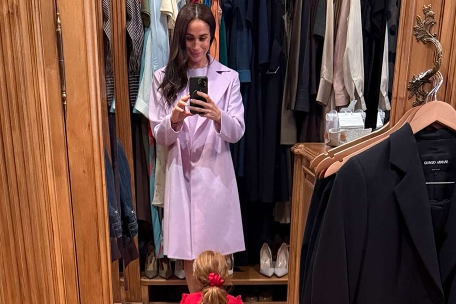 Meghan’s Sweet Mirror Moment with Princess Lilibet Has Fans Swooning