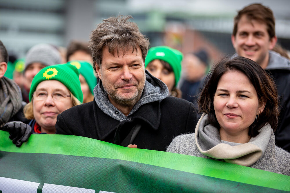 Interner Streit bei den Grünen eskaliert! Baerbock und Habeck müssen die Partei zusammenhalten!