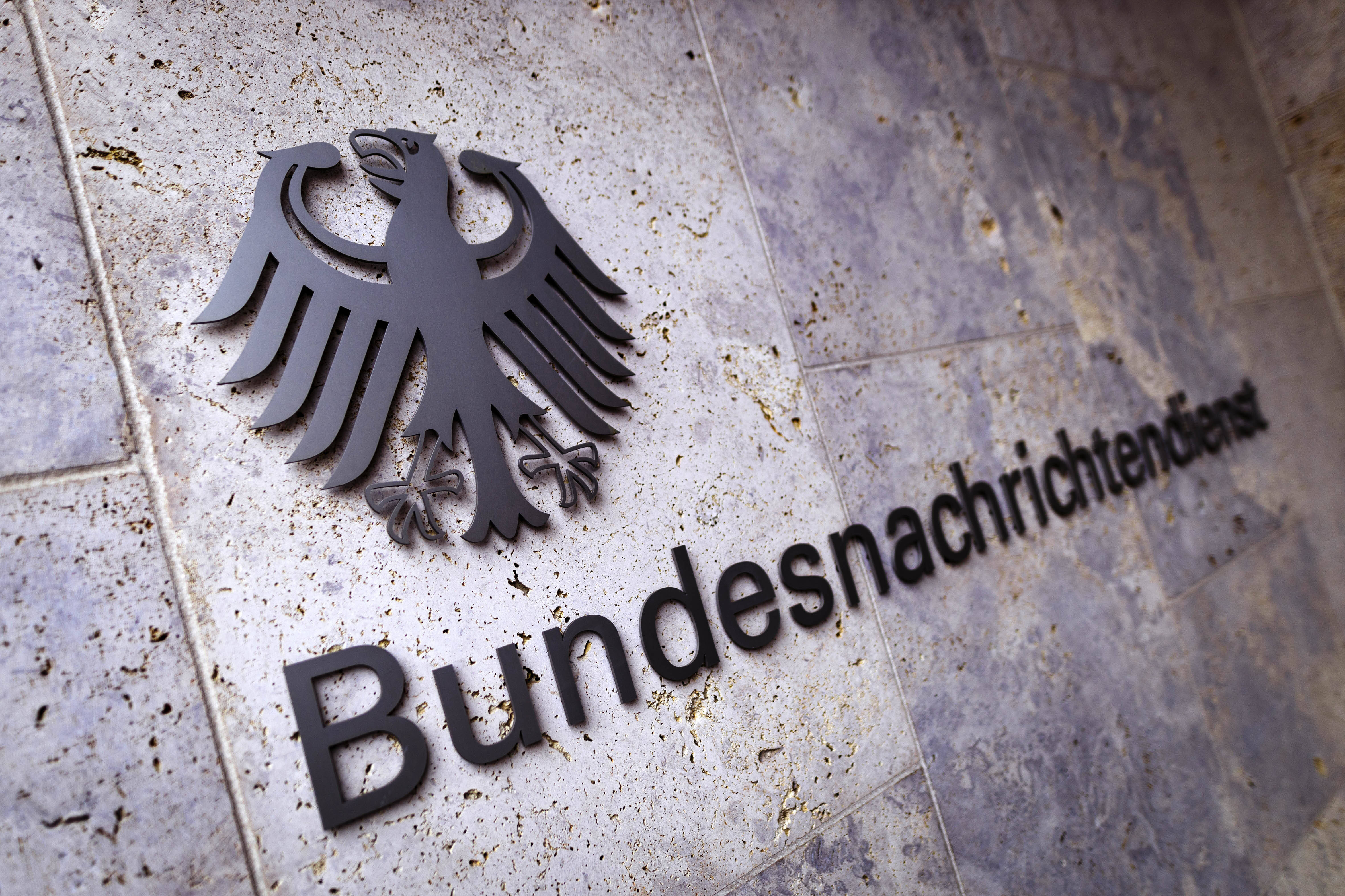 BND-Mitarbeiterin von 2 Kollegen vergewaltigt? Schlimmer Verdacht gegen deutsche Geheimdienstmänner!
