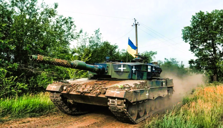 Angst um die deutschen Leopard-Panzer! Putins Killer-Drohnen zerstören unseren Top-Panzer