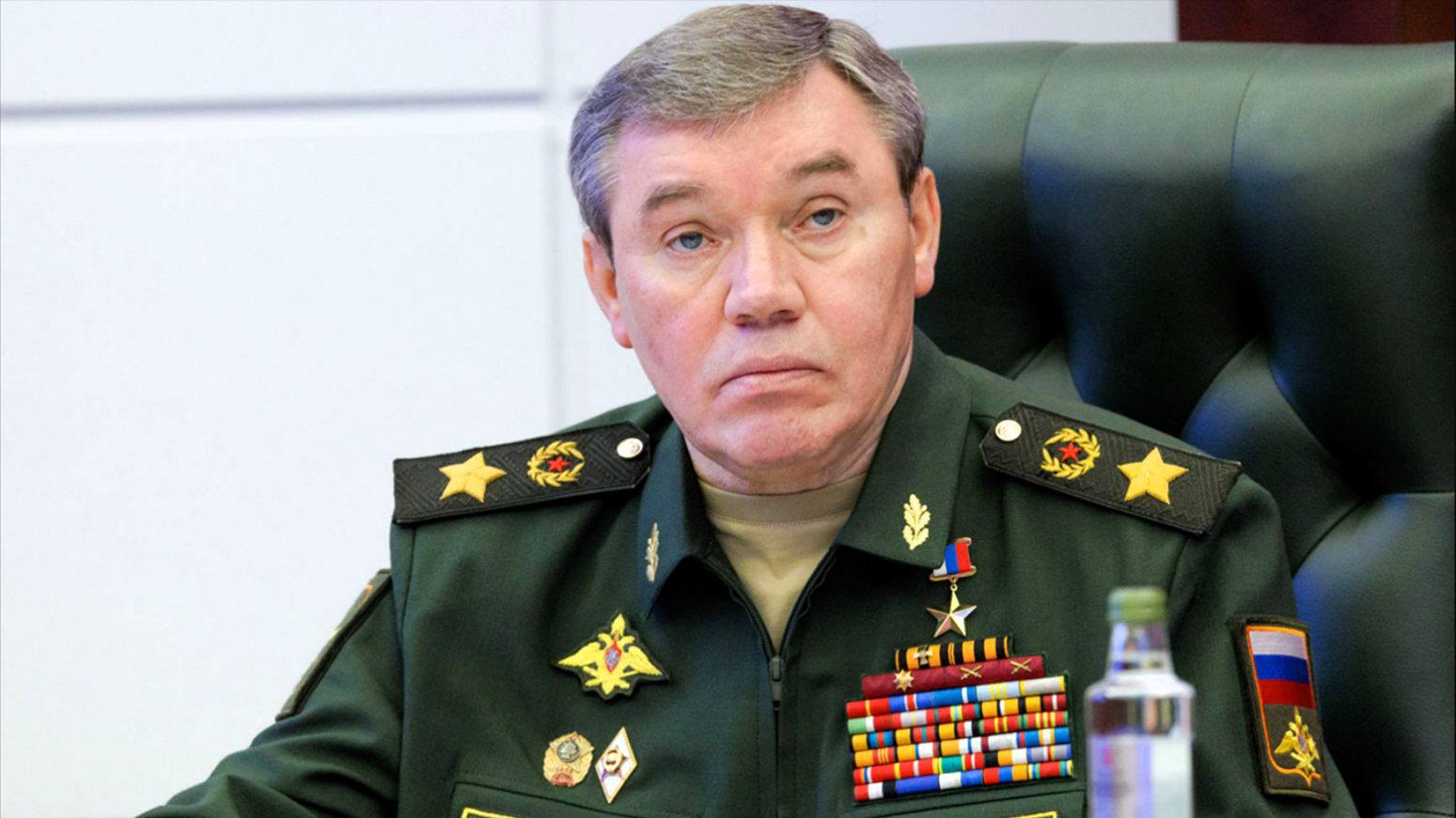 Putin fassungslos - Marineoffizier erfriert in seiner eigenen Wohnung! 