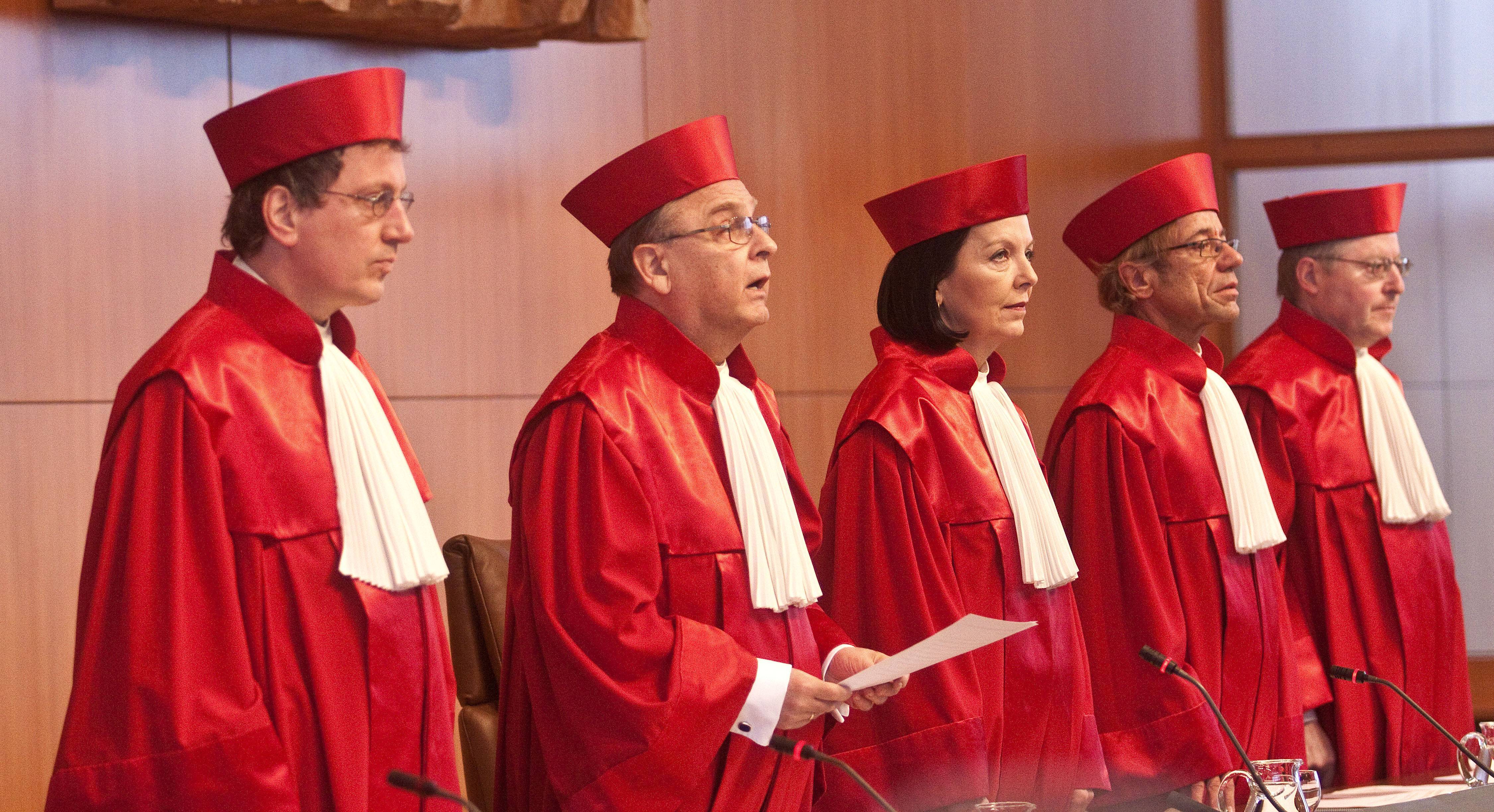 Bürgermeister verhaftet! Er missbrauchte Jugendliche jahrelang! Jetzt kommt er in Haft!