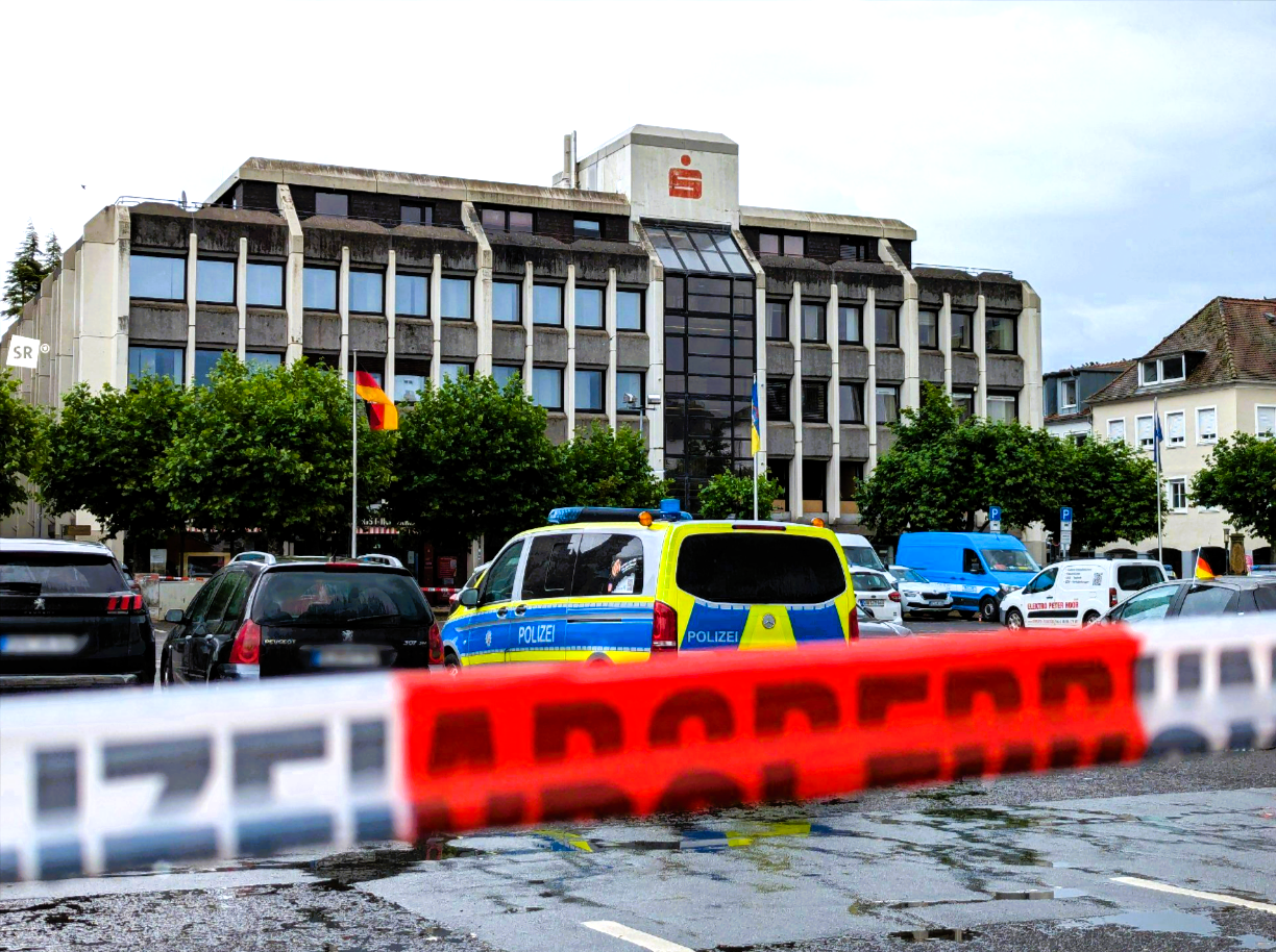 Schüsse im Reihenhaus! Ehedrama nimmt tödliches Ende - Mann gesteht Mord an seiner Frau