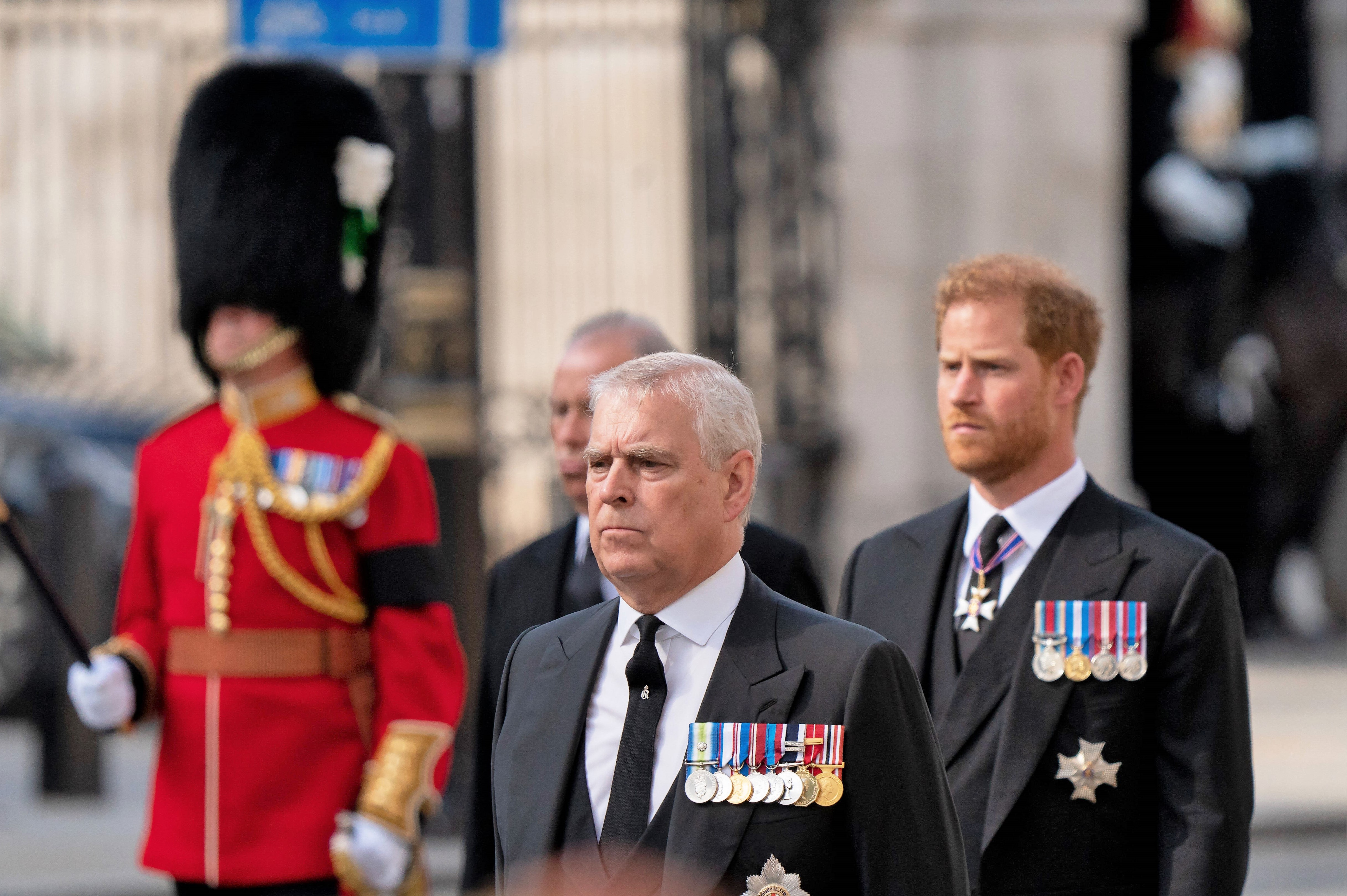 Paukenschlag bei den Royals - Prinz Andrew legt alle Titel nieder!